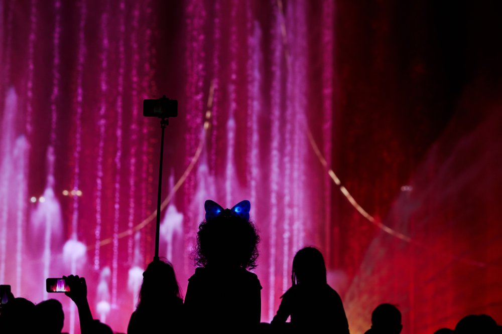 Вечерний Олимпийский парк из Дагомыса