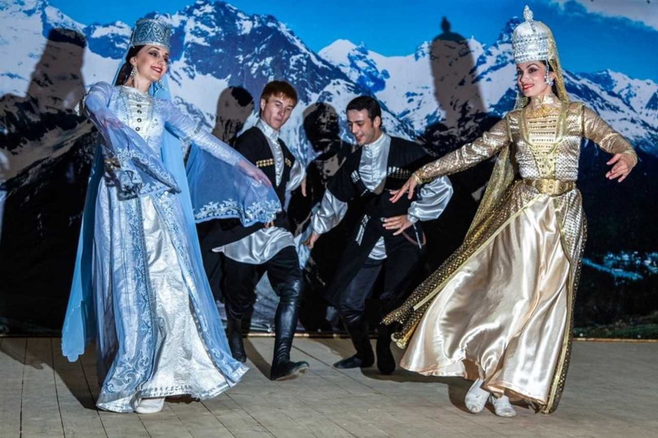 33 водопада + шоу из Дагомыса