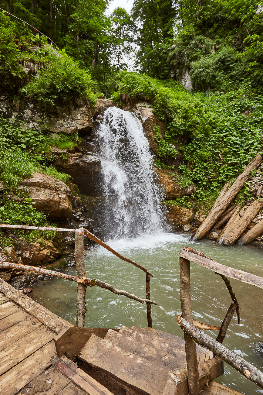 Парк водопадов менделиха