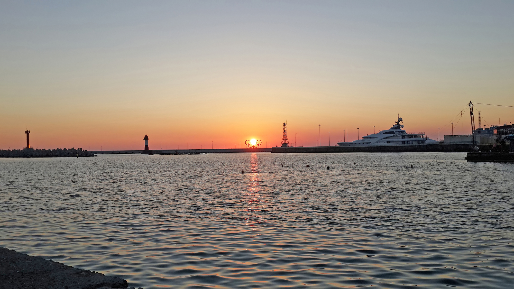 Вечерний Олимпийский парк из Дагомыса