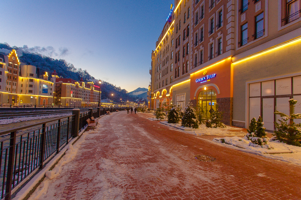 Вечерняя Роза Хутор из Адлера