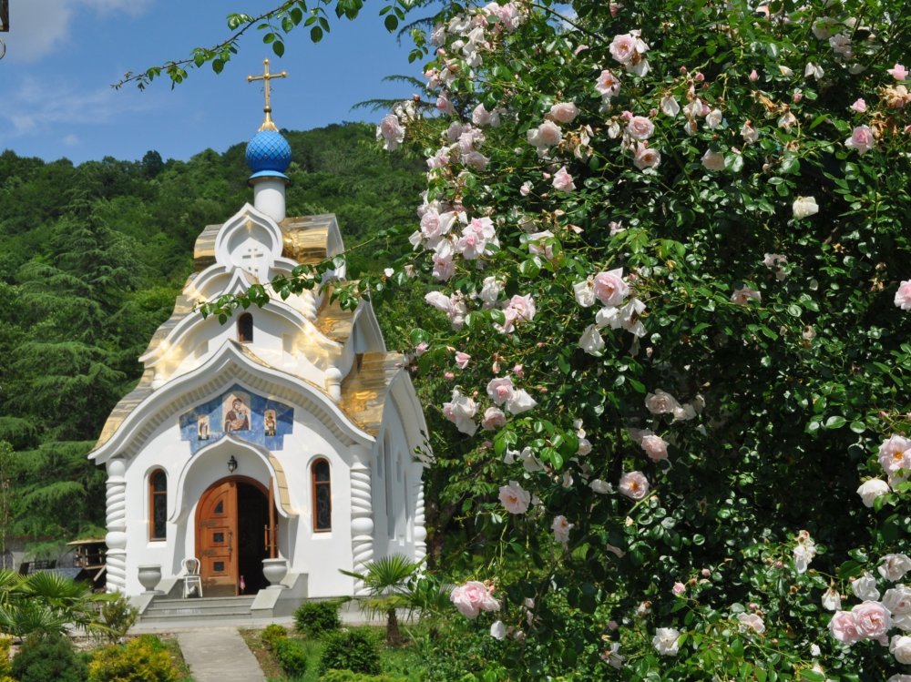Женский монастырь Женский монастырь